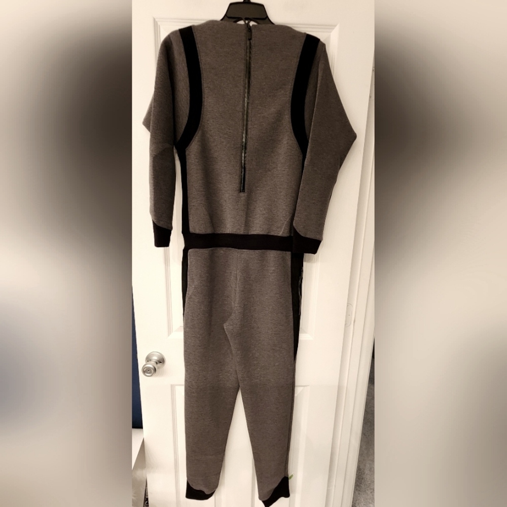 LIME & VINE Scuba Gray and Black jumpsuit Size Small - Picture 3 of 12